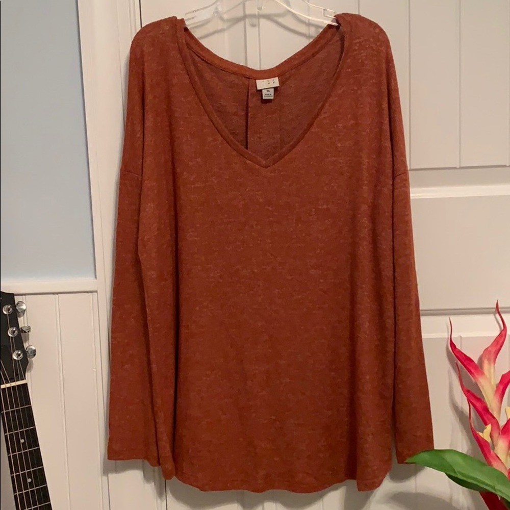 Never worn, rust long sleeve top